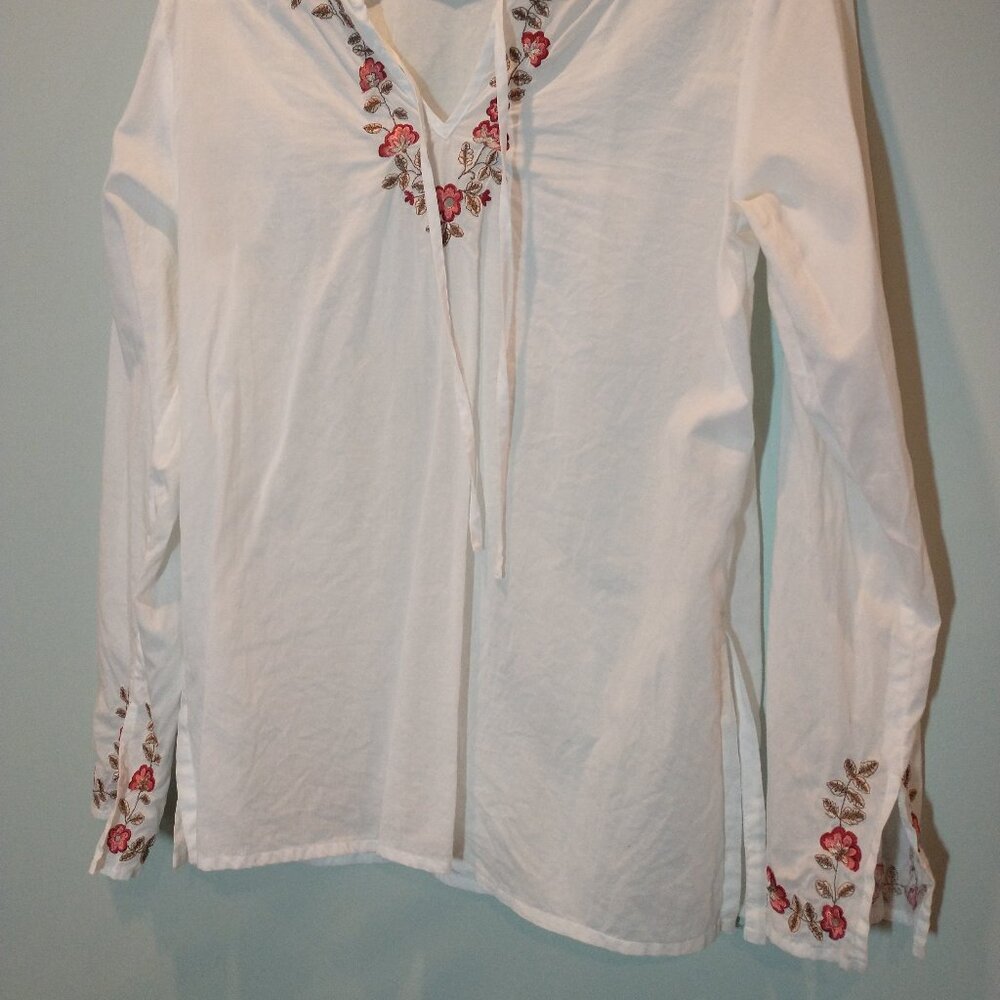 Karen Kane Embroidered Blouse Size M - Picture 2 of 3